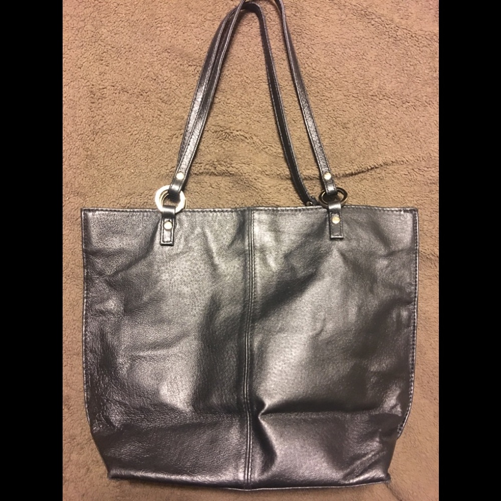 Wilson’s Leather Medium women’s handbag